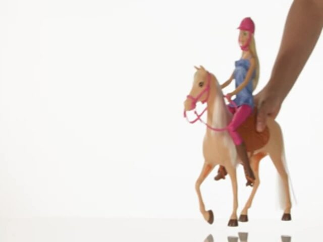 Mattel Barbie Groom 'n Care Playset Pop 