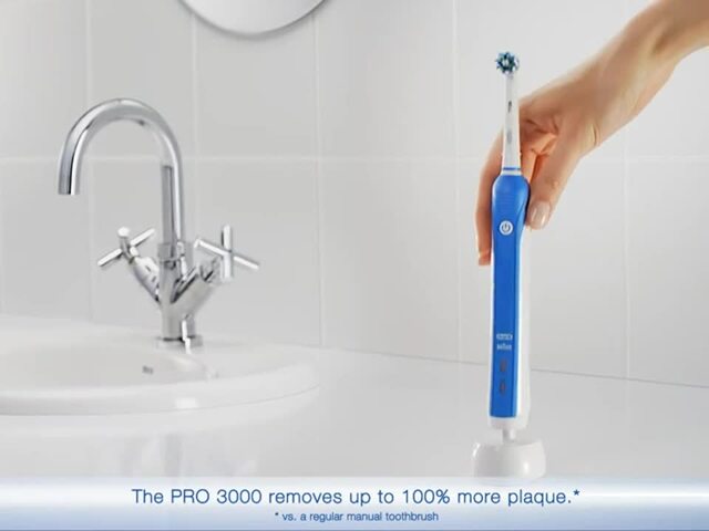 Braun Oral-B Pro 3 3000 Sensitive Clean elektrische tandenborstel Lichtblauw/wit