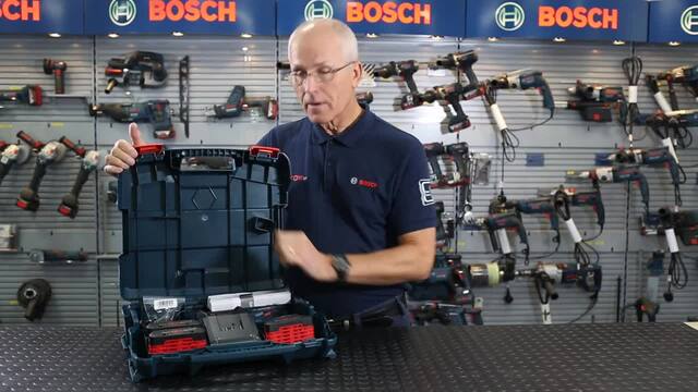 Bosch Akku-Bohrschrauber GSR 18V-55 Professional, 18Volt blau/schwarz, 2x Li-Ion Akku 4,0Ah, L-Case Pick & Click, 82-teiliges Zubehör-Set