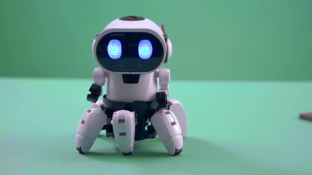 KOSMOS Chipz - Dein intelligenter Roboter, Experimentierkasten 