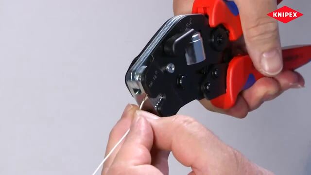 KNIPEX Pinces à sertir auto-ajustables pour embouts de câble, Pince à sertir introduction frontale