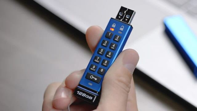 Kingston IronKey Keypad 200 8 GB, USB-Stick USB-A 3.2 Gen 1