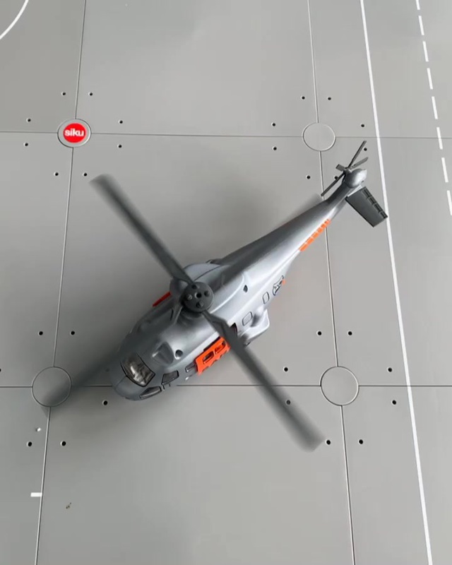 SIKU SUPER - Hélicoptère de transport, Modèle réduit de voiture Échelle 1:50