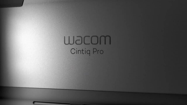 Wacom Cintiq Pro 13 tablette graphique 5080 lpi 294 x 166 mm USB Noir Noir, Avec fil, 5080 lpi, 294 x 166 mm, USB, Stylo, 33 cm (13")